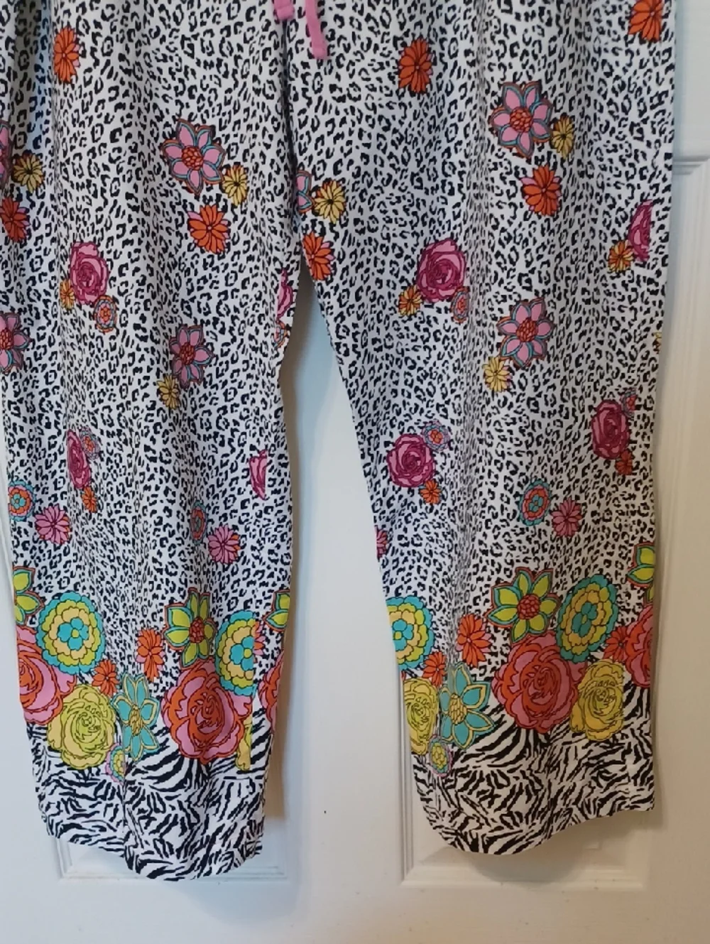 Josie By Natori Sz M, Floral Accent Black & White Pajama Set_6